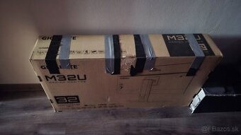GIGABYTE M32U Herny monitor