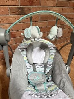 Detská hojdačka Ingenuity – Comfort 2 Go Portable Swing