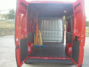 Zásobovač stavebných materiálov