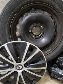 Kolesá: zimné pneumatiky 205/55 R16 + snímače tlaku TPMS