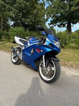 Suzuki GSX-R 600 - 1