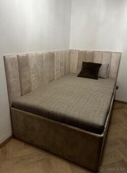 Nová rohová čalúnená posteľ + matrac zdarma (125×200)