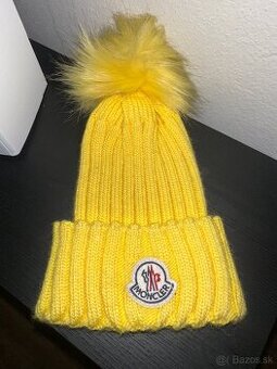 Moncler žltá čiapka