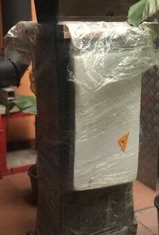 Bozen piecka so sklom PETERKY nové - 1