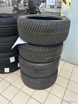 GOODYEAR 4Season 235/40 R19 96Y 4ks - 1