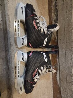 Detské hokejové korčule CCM – veľkosť 32