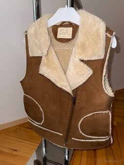 Oteplená vesta imitácia kože ZARA veľ.140/146