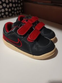 Tenisky Nike v.22, v.24