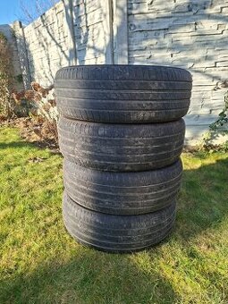 Predám 4 ks pneumatiky 205/60 R16 MICHELIN