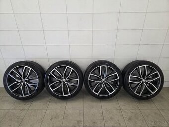 Alu disky SKODA 5x112 19" + letné pneu PIRELLI 235/40 R19