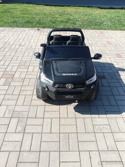 Elektrické auto