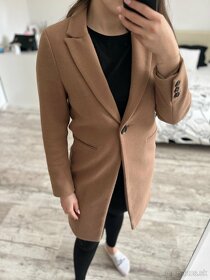 Hnedý prechodný elegantný kabát F&F