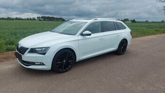 2.0 TDI 140kW Style Combi