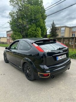 Ford Focus ST 2.5 V5