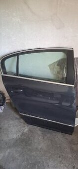 Zadné pravé dvere Volkswagen Passat B6 sedan LC5F