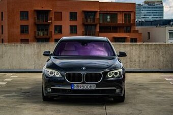 BMW Rad 7 750i 4.4 V8 TwinTurbo / Masáž / Bi-Xenon /
