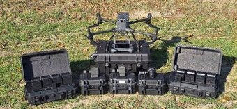 DJI M350 s lidarom a kamerou a bateriami