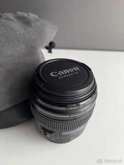 Canon EF 85mm f/1.8 USM