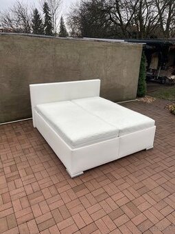 Polohovateľná posteľ