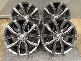 R18 ®️ Originál VW 5x112 7J ET43 // VW škoda Seat Audi