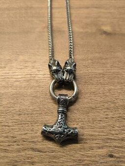 Thorovo kladivo Mjollnir