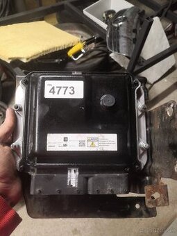 Riadiaca jednotka opel zafira 1.7cdti isuzu denso