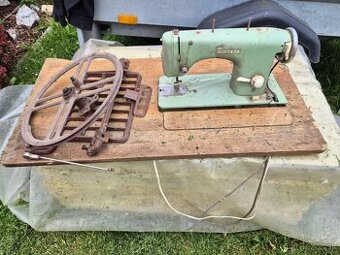 Šijací stroj MINERVA