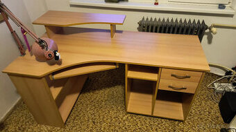 kancelársky Pc stôl