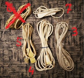 Elektrický trojžilový predlžovací kábel s koncovkami.