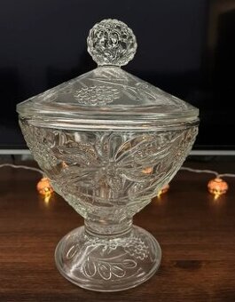 Sklenena ozdobna misa