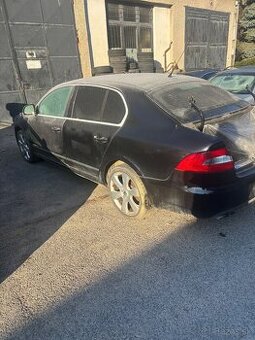 superb 2 palubovka dvere motor 1.8tsi CDAA