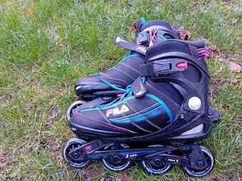 Nastaviteľné korčule veľkosť 36-40 značky Fila vo výbornom s