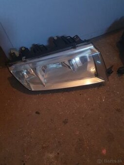 Predne svetla Skoda Fabia 1