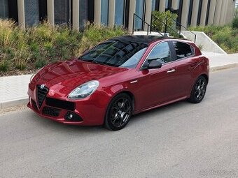 Alfa Romeo Giulietta (Rosso Maranello)
