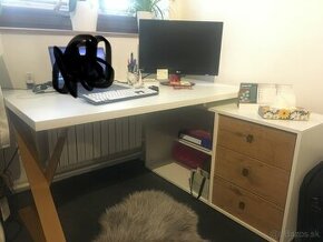 Kancelársky/home office stolík