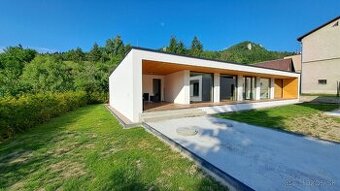 NOVOSTAVBA - 10min od. Ružomberka - KOMJATNÁ