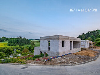 IBA U NÁS 4i rodinný dom s garážou a pozemkom 770m2, PB