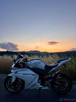 Predám Yamaha yzf r125
