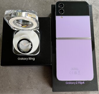 Samsung Galaxy Z Flip4 a Ring Titanium Black