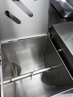 Miešačka mäsa 50L -35kg Miešačka mäsa Miešačka klobás