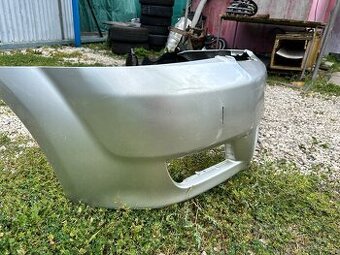 Predám nárazník Dvere svetlo Budíky Corolla VERSO 2004-2007