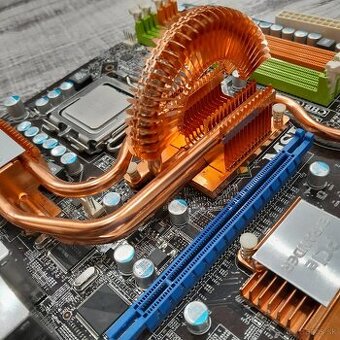 Predám MSI P7N SLI Platinum  + Q6600