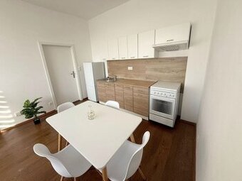 Výborná ponuka -2 izb.byt po komplet.rekonštrukcii s výťahom