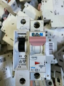 Ističe vypínače - 1