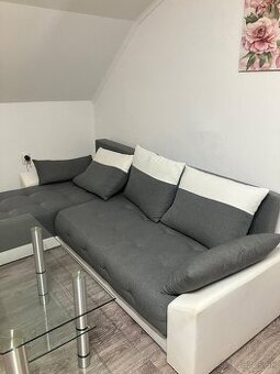 Predám GAUČ S vankúšami S rozkladaním