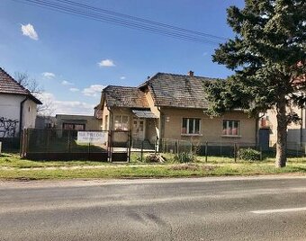 REZERVOVANÉ Starší RD vhodný na rekonštrukciu - Želovce