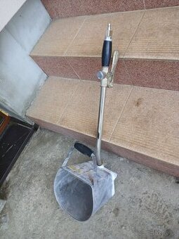 Striekacia pištoľ  na omietky