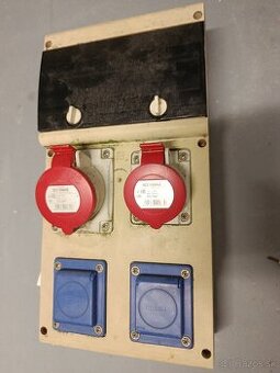 Stavebny rozvadzac, isticova skrina, poistkova skrina