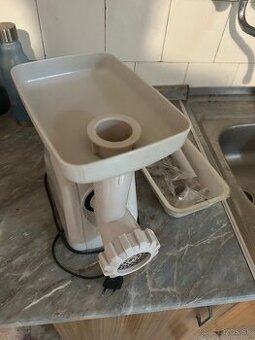 Elektrický mlynček na mäso, na cestoviny, strúhanku