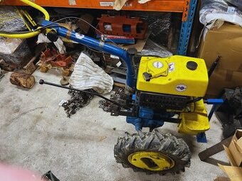 Predám malotraktor agzat motor pa100 2 takt